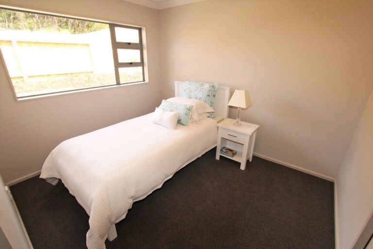 Photo of property in 16 Spritsail Place, Whitby, Porirua, 5024