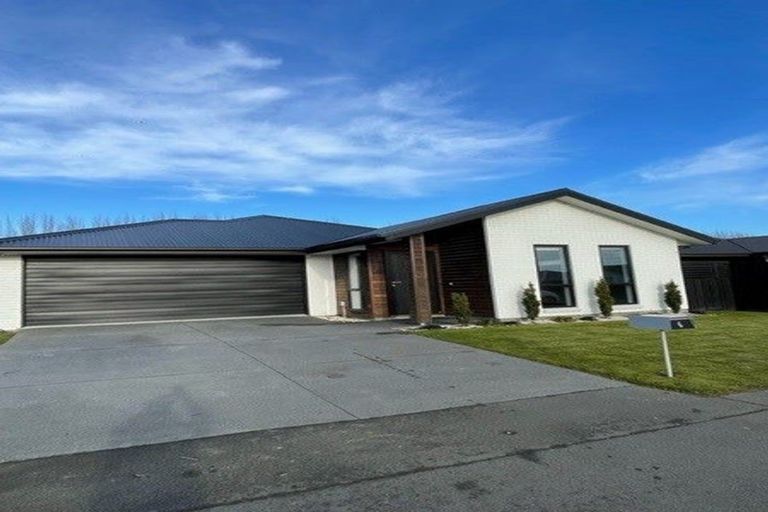 Photo of property in 6 Mclendon Green, Belfast, Christchurch, 8051