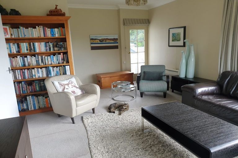 Photo of property in 12 The Rigi, Northland, Wellington, 6012