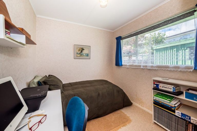 Photo of property in 1 Graham Grove, Waikanae, 5036