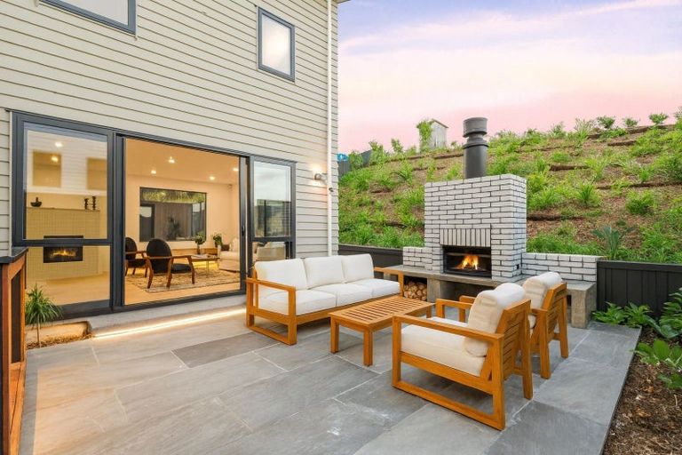 Photo of property in 183 Te Oneroa Way, Long Bay, Auckland, 0630