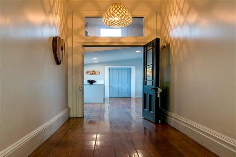 Photo of property in 8 Sale Street, Napier South, Napier, 4110