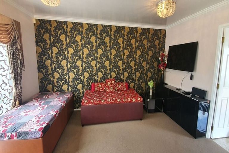 Photo of property in 32 Rathmar Drive, Manurewa, Auckland, 2105