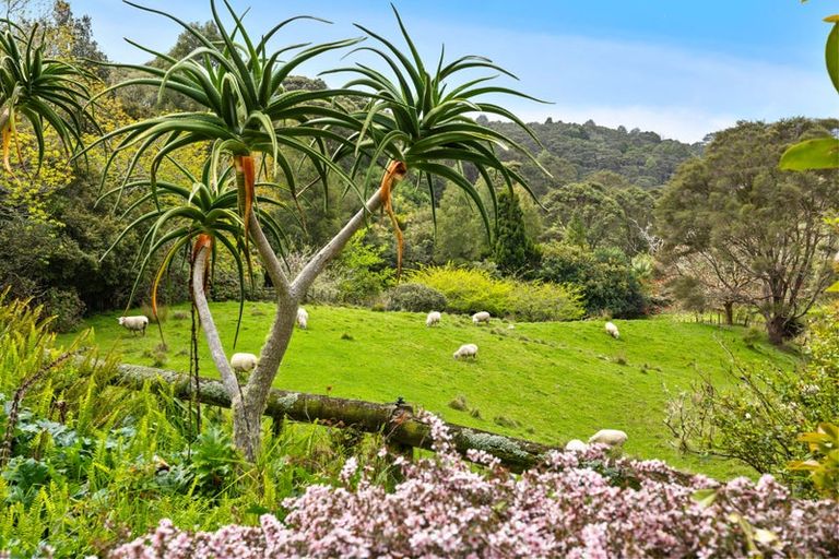 Photo of property in 44 Sandstone Road, Whitford, Manurewa, 2576