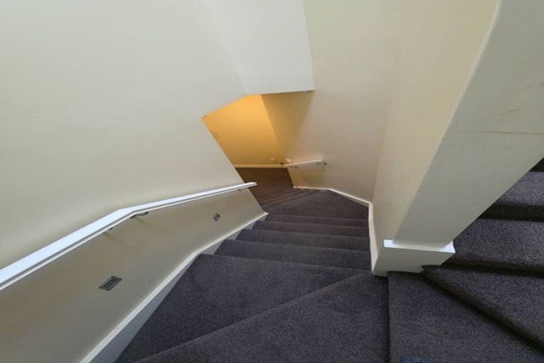 Photo of property in 20 Cameron Street, Kaiwharawhara, Wellington, 6035