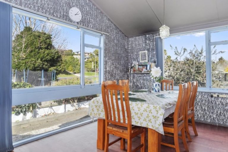 Photo of property in 5a James Cook Drive, Welcome Bay, Tauranga, 3112