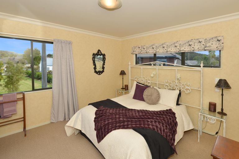 Photo of property in 6 Oxford Avenue, Te Kamo, Whangarei, 0112