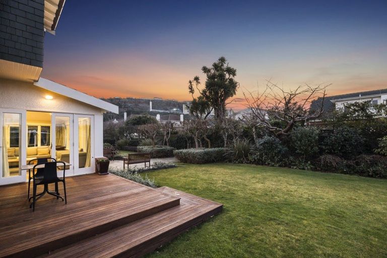 Photo of property in 370 Bay View Road, Saint Clair, Dunedin, 9012