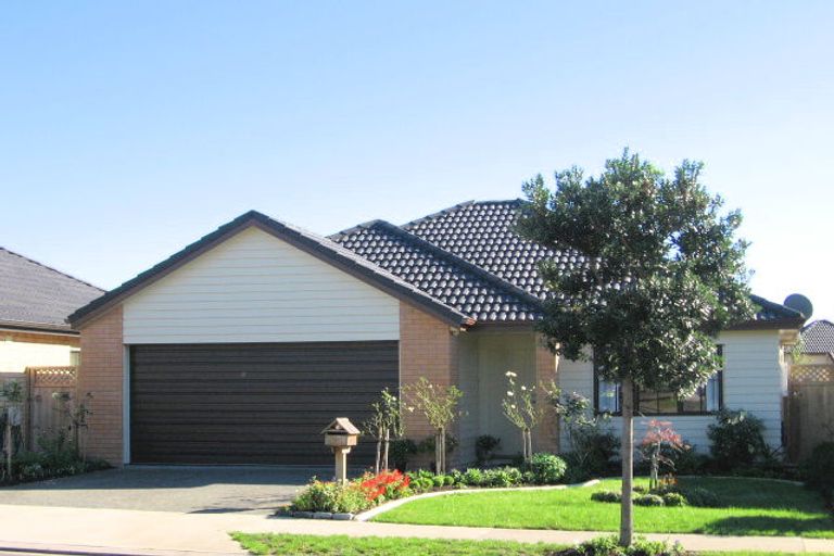 Photo of property in 30 Espalier Drive, Henderson, Auckland, 0612