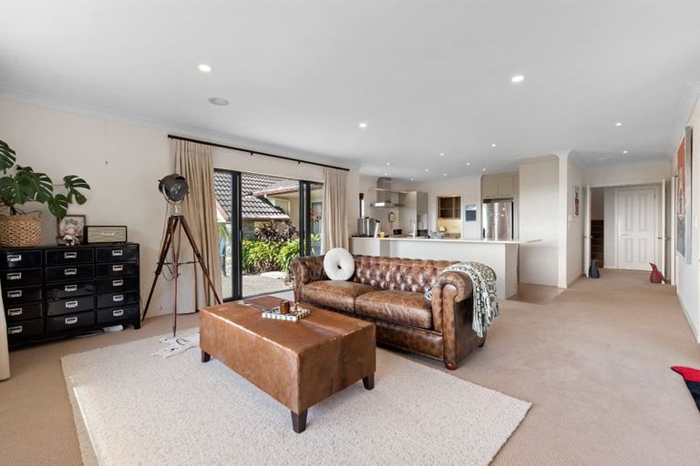 Photo of property in 78 Okura River Road, Okura, Albany, 0792