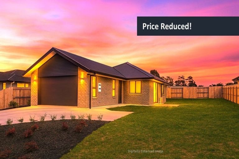 Photo of property in 57 Te Taniwha Road, One Tree Point, 0118