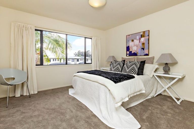 Photo of property in 8/2 Armoy Drive, East Tamaki, Auckland, 2016