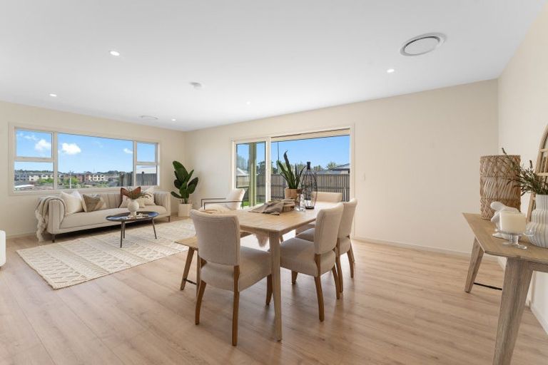 Photo of property in 30 Huia Street, Waikanae, 5036