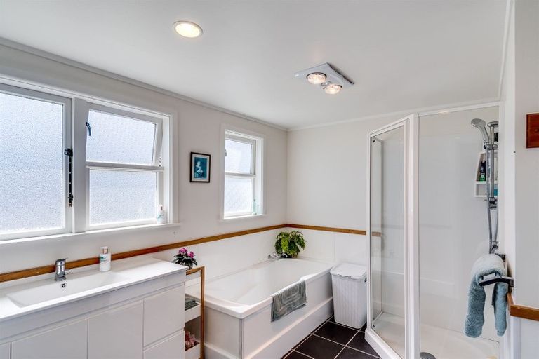 Photo of property in 20 Chester Street, Taradale, Napier, 4112