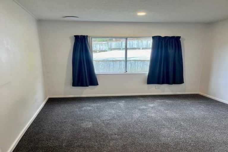 Photo of property in 2/159a Newlands Road, Newlands, Wellington, 6037