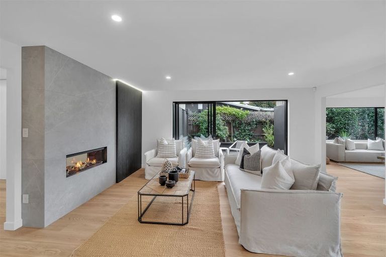 Photo of property in 15 Wai-iti Terrace, Burnside, Christchurch, 8053