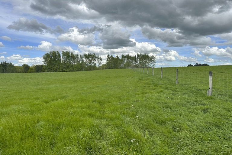 Photo of property in 44 Royal St Annes Drive, Te Kamo, 0112