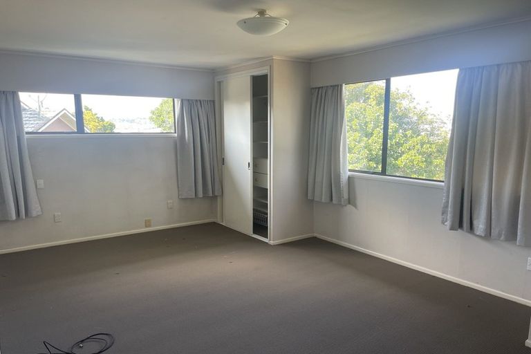 Photo of property in 19 Ellesmere Crescent, Pakuranga Heights, Auckland, 2010