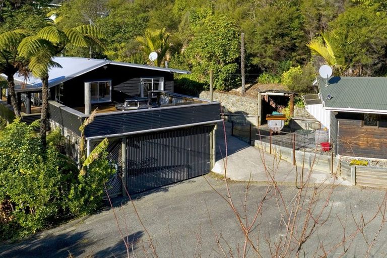 Photo of property in 38 Hope Drive, Okiwi Bay, 7193