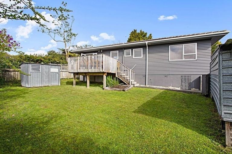 Photo of property in 1 Brunner Road, Glen Eden, Auckland, 0602