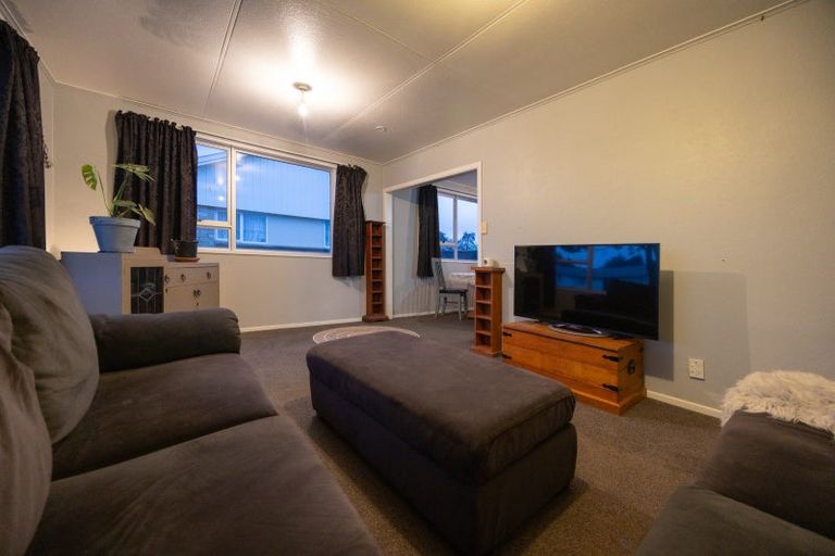 Photo of property in 76 Monowai Place, Westbrook, Palmerston North, 4412