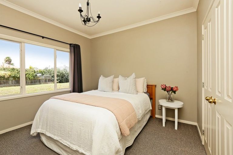 Photo of property in 26 Pukekura Place, Taradale, Napier, 4112
