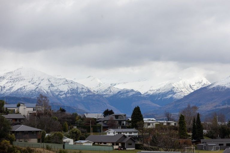 Photo of property in 106a Kings Drive, Wanaka, 9305