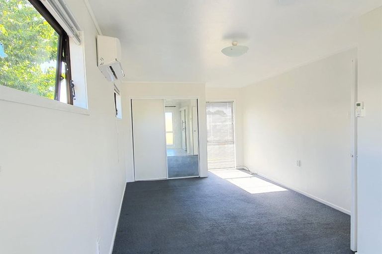 Photo of property in 109 Rathgar Road, Henderson, Auckland, 0610