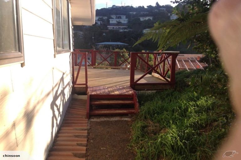 Photo of property in 162 Newlands Road, Newlands, Wellington, 6037