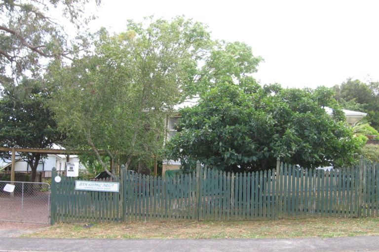 Photo of property in 29 Melba Street, Beach Haven, Auckland, 0626