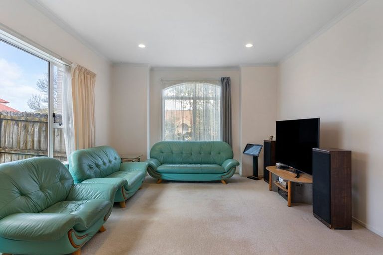 Photo of property in 19 Belgate Place, Somerville, Auckland, 2014