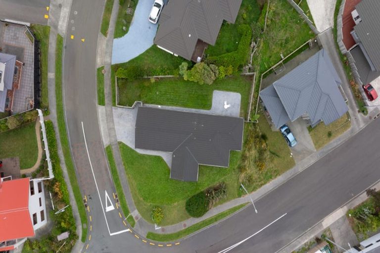 Photo of property in 2 Comber Place, Johnsonville, Wellington, 6037