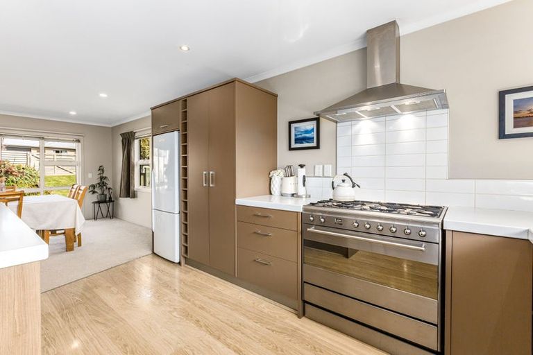 Photo of property in 3 Catlins Glen, Aotea, Porirua, 5024