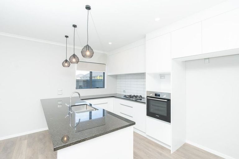 Photo of property in 10/15u Onukutara Place, Huntington, Hamilton, 3281