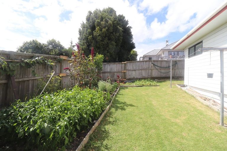 Photo of property in 2/99 Ocean View Road, Hillcrest, Auckland, 0627