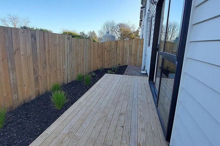 Photo of property in 29a Mackenzie Street, Te Atatu South, Auckland, 0610