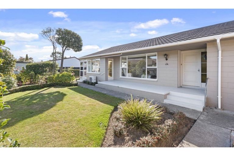 Photo of property in 40 Harrowdale Drive, Avonhead, Christchurch, 8042