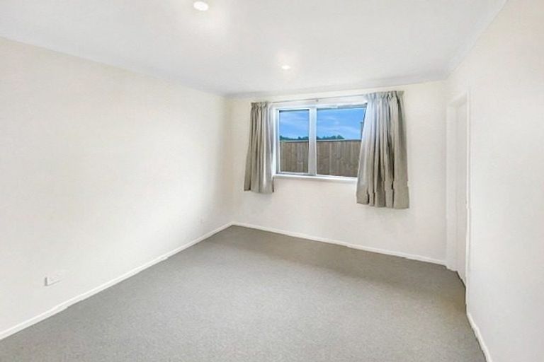 Photo of property in 2 Kereru Street, Marton, 4710