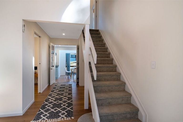 Photo of property in 6 Glucina Avenue, West Harbour, Auckland, 0618