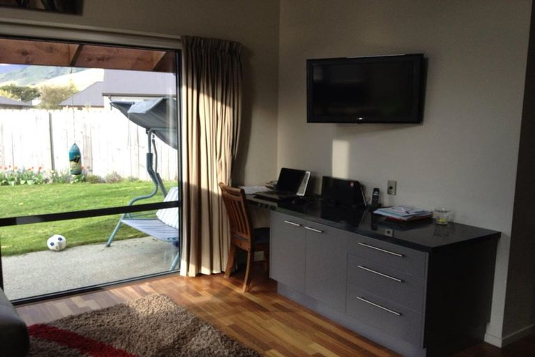 Photo of property in 38 Hope Avenue, Lake Hayes, Queenstown, 9304