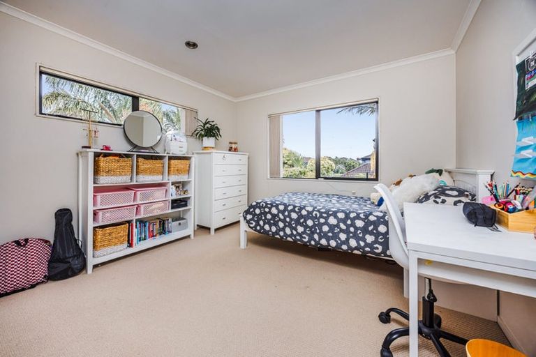 Photo of property in 24 Corsica Way, Karaka, Papakura, 2113