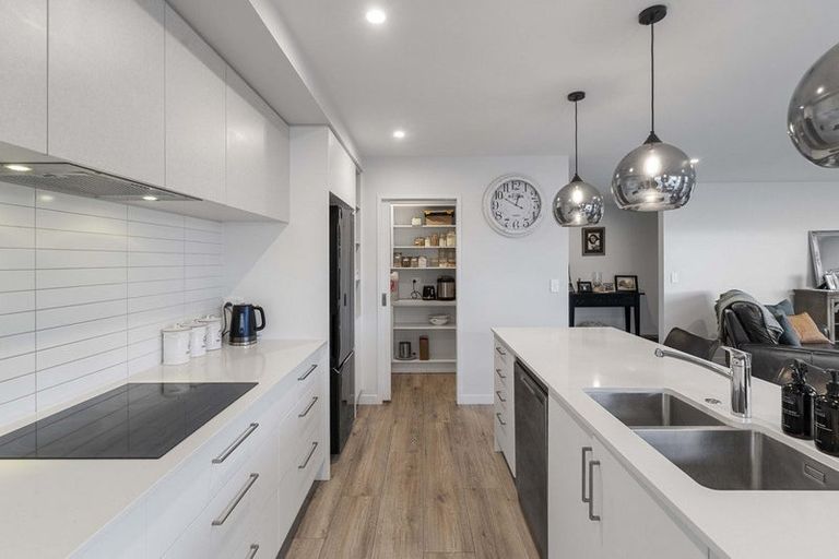 Photo of property in 43a Saint Pauls Drive, Brookfield, Tauranga, 3110