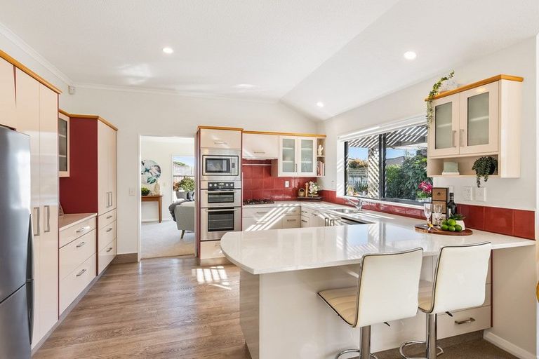 Photo of property in 3 Takahe Drive, Paraparaumu Beach, Paraparaumu, 5032