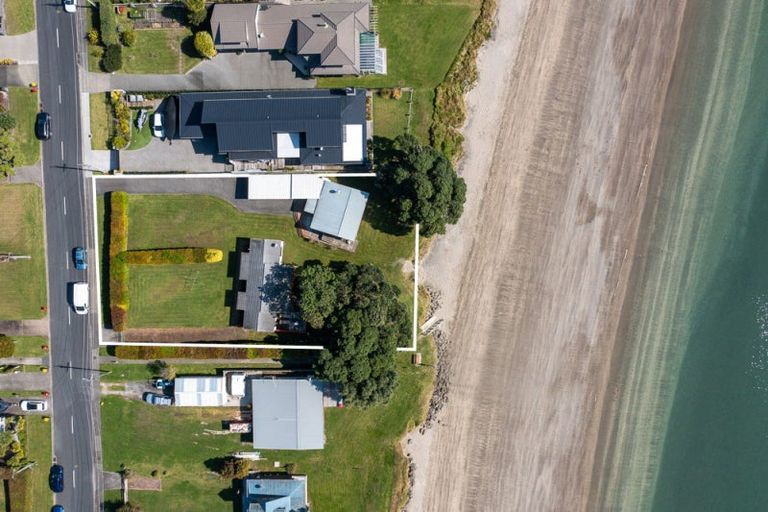 Photo of property in 68 Tindalls Bay Road, Tindalls Beach, Whangaparaoa, 0930