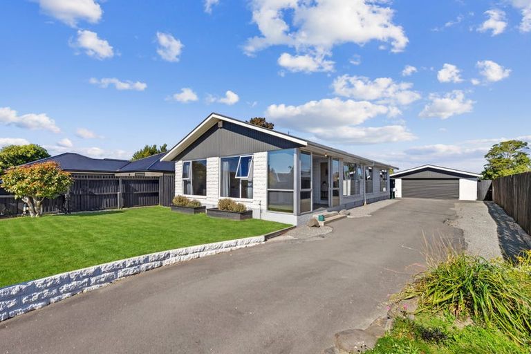 Photo of property in 167 Queenspark Drive, Parklands, Christchurch, 8083