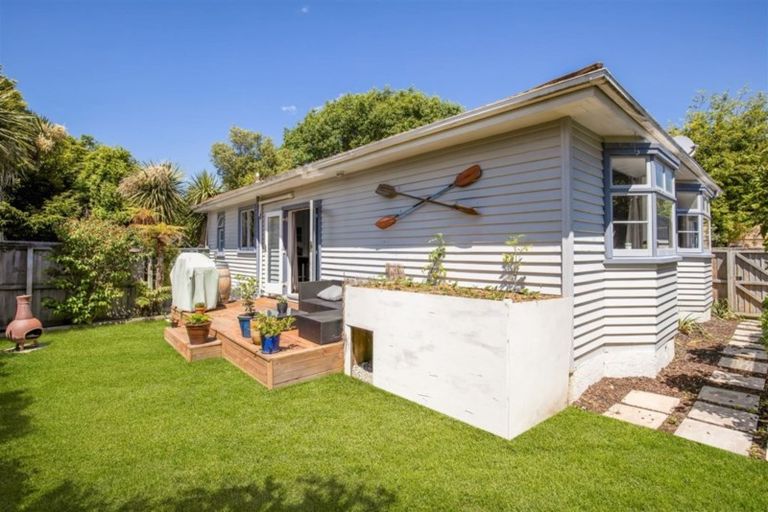 Photo of property in 3/23 Fifield Terrace, Waltham, Christchurch, 8023