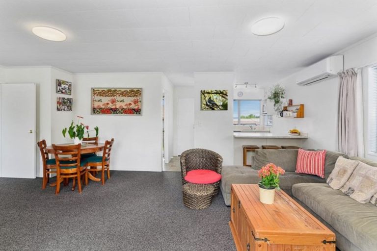 Photo of property in 17 Bronte Place, Owhata, Rotorua, 3010