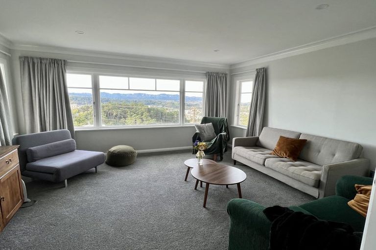 Photo of property in 12 Mertoun Terrace, Highbury, Wellington, 6012