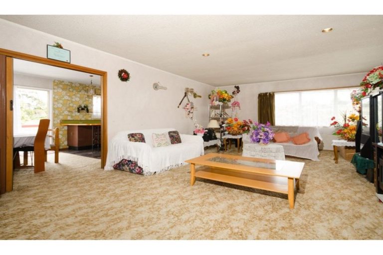 Photo of property in 46 Matuhi Rise, Henderson, Auckland, 0612