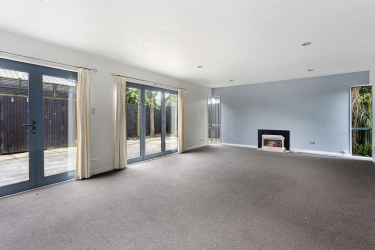 Photo of property in 209 Innes Road, St Albans, Christchurch, 8052